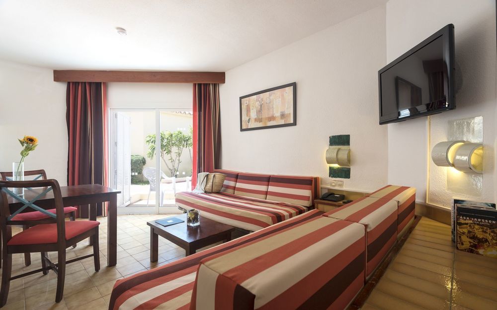 Marinda Garden Aparthotel Cala en Bosch Dış mekan fotoğraf